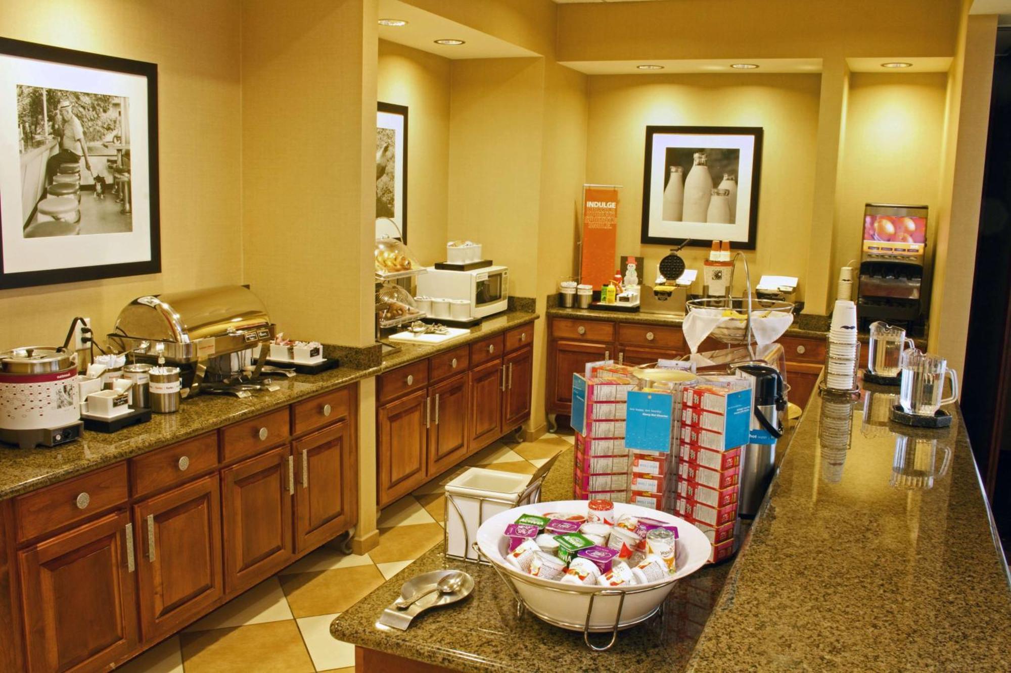 Hampton Inn & Suites Chesapeake-Battlefield Boulevard Экстерьер фото