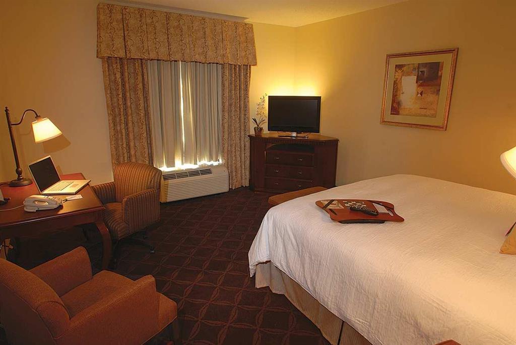 Hampton Inn & Suites Chesapeake-Battlefield Boulevard Номер фото