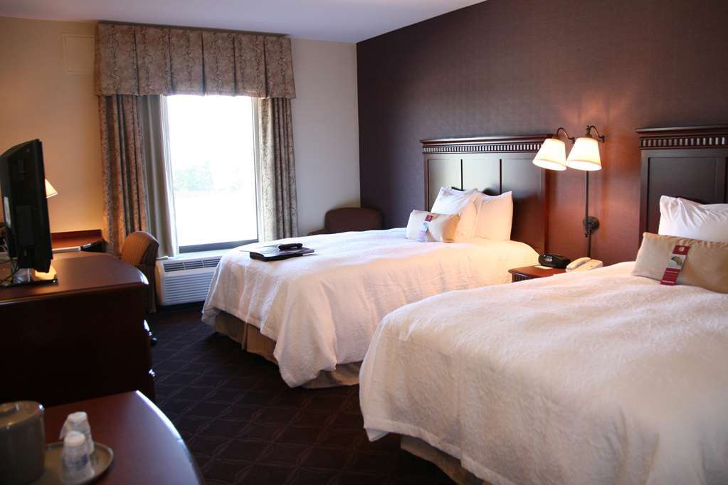 Hampton Inn & Suites Chesapeake-Battlefield Boulevard Номер фото